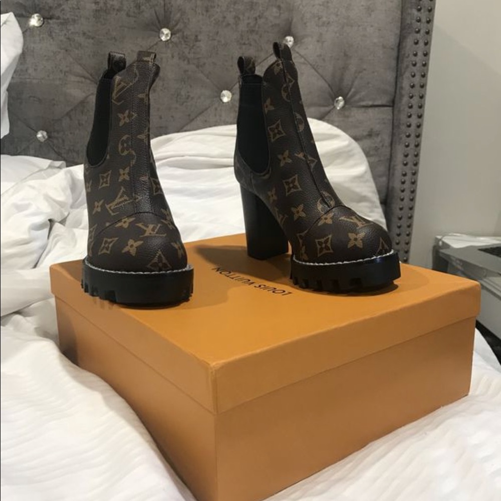 LOUIS VUITTON HEELS